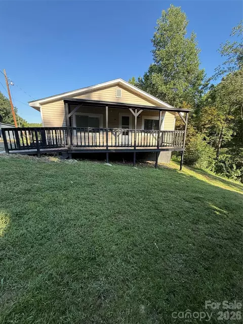 3028 Playmore Beach Rd, Morganton, NC 28655