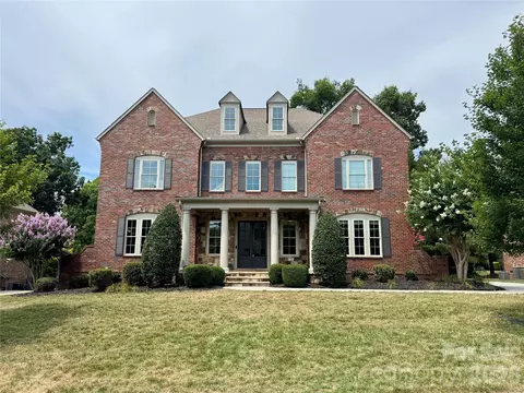 1004 Viscount Dr, Matthews, NC 28104