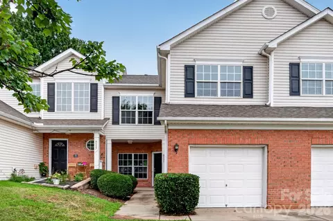 8531 Carolina Lily Ln, Charlotte, NC 28262