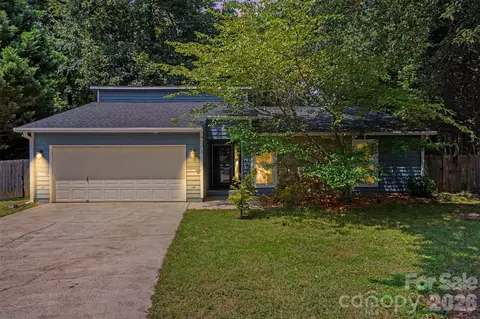 9201 Aylesbury Ln, Mint Hill, NC 28227