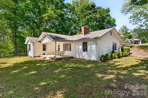 515 Owl Nest Rd, Landrum, SC 29356