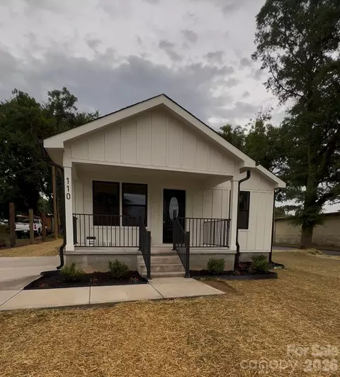 110 E Church St, Dallas, NC 28034