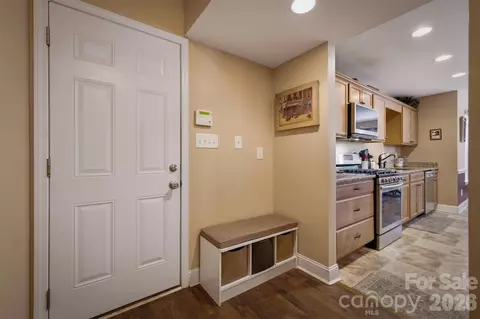 Entry Way - 802 White Oaks Cir, Monroe, NC 28112 photo 1 of 2