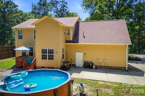 Exterior - 802 White Oaks Cir, Monroe, NC 28112 photo 3 of 5