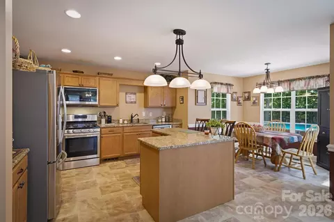 Kitchen - 802 White Oaks Cir, Monroe, NC 28112 photo 2 of 4