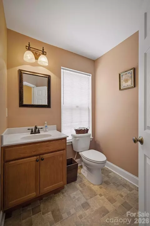 Bath - 802 White Oaks Cir, Monroe, NC 28112 photo 2 of 4