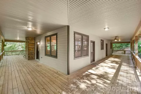 Exterior - 149 Oriole Rd, Brevard, NC 28712 photo 6 of 8
