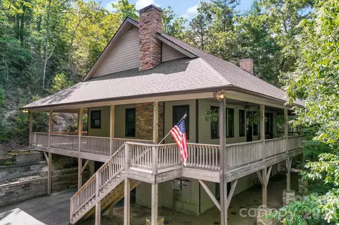 Exterior - 149 Oriole Rd, Brevard, NC 28712 photo 1 of 8