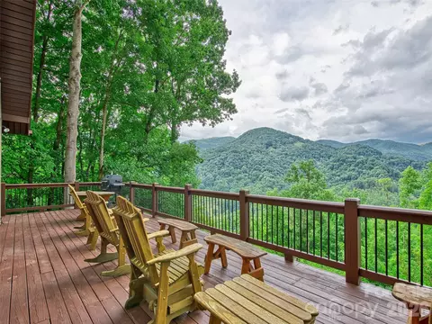 Exterior - 171 Jade Dr, Clyde, NC 28721 photo 5 of 14