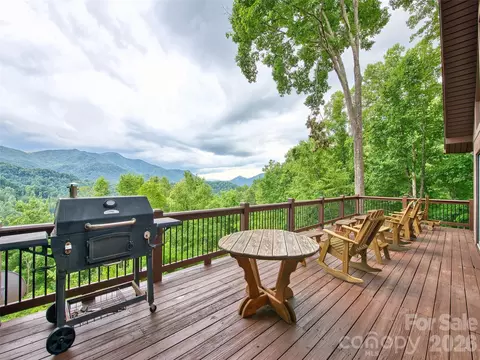Exterior - 171 Jade Dr, Clyde, NC 28721 photo 6 of 14