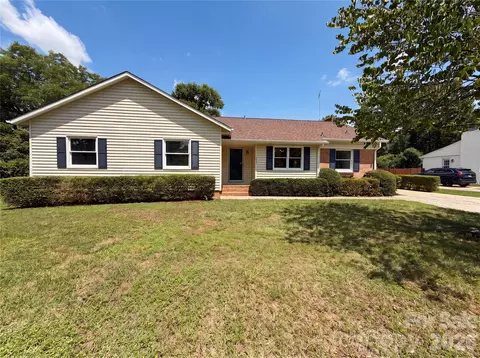 1034 Buckingham Ave, Gastonia, NC 28054