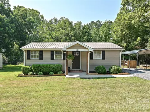 104 Dunlap St, Waxhaw, NC 28173