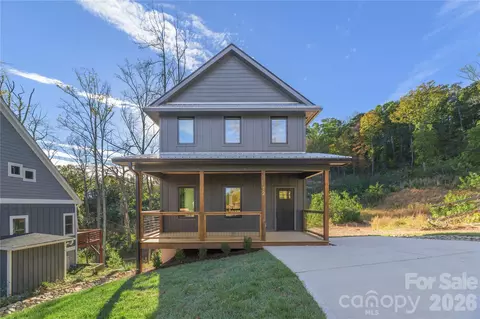 12 Weaver Hill Rd, Asheville, NC 28805