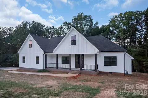 102 Candlewood Dr, Kings Mountain, NC 28086