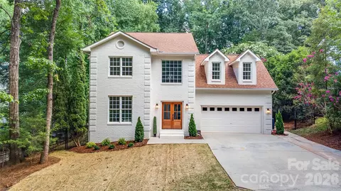 9438 Valley Rd, Charlotte, NC 28270