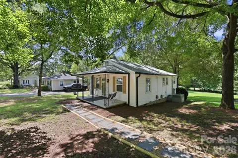 74 Pinecrest Sw Dr SW, Concord, NC 28027