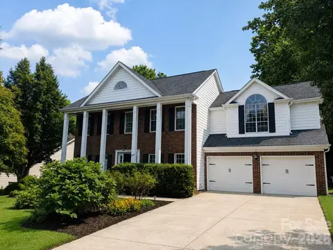 9106 Torrence Crossing Dr, Huntersville, NC 28078