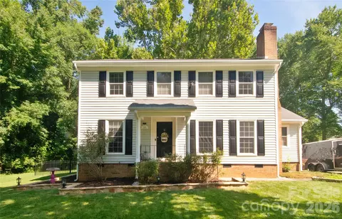8301 Abercorn Ln, Charlotte, NC 28227