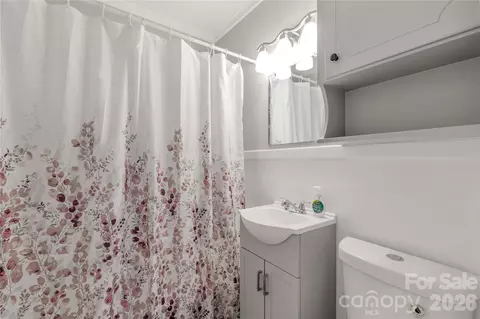 Bath - 1250 Hampton Grace Ave, Lancaster, SC 29720 photo 1 of 1