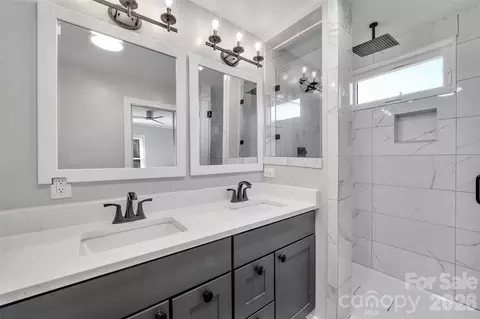 Bath - 3433 Grey Rd, Davidson, NC 28036 photo 2 of 3