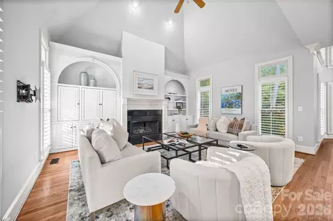 9331 Whispering Wind Dr, Charlotte, NC 28277