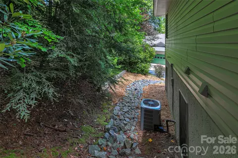 Exterior - 2 Duya Ct, Brevard, NC 28712 photo 4 of 4