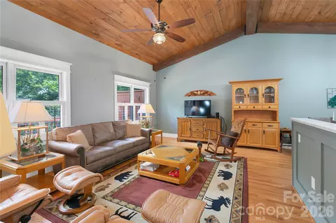 Living - 2 Duya Ct, Brevard, NC 28712 photo 2 of 3