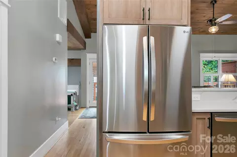 Kitchen - 2 Duya Ct, Brevard, NC 28712 photo 3 of 6
