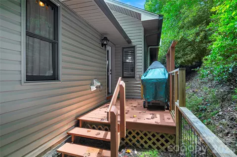 Exterior - 2 Duya Ct, Brevard, NC 28712 photo 3 of 4