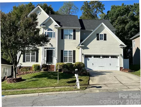 6629 Pattonsburg Dr, Charlotte, NC 28213