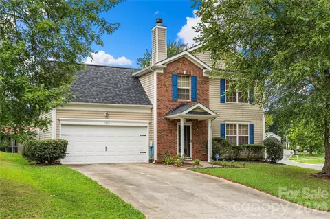 1623 Elk Creek Ct, Charlotte, NC 28214