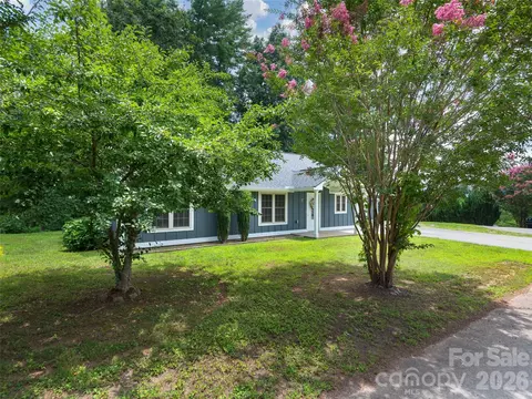 7 Mcgee Ridge Rd, Fairview, NC 28730 photo 2