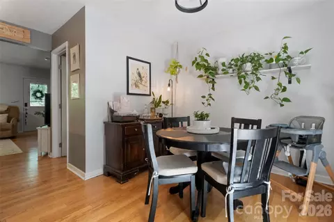 18 Old West Chapel Rd, Asheville, NC 28803