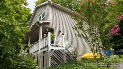 18 Old West Chapel Rd, Asheville, NC 28803