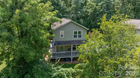 18 Old West Chapel Rd, Asheville, NC 28803