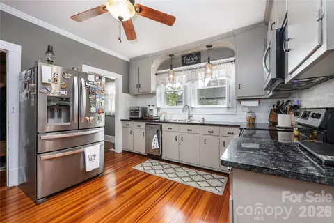 Kitchen - 271 N Main St, Denton, NC 27239 photo 1 of 3