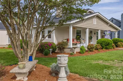Exterior - 271 N Main St, Denton, NC 27239 photo 1 of 7