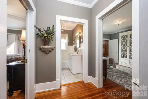 Entry Way - 271 N Main St, Denton, NC 27239 photo 1 of 2