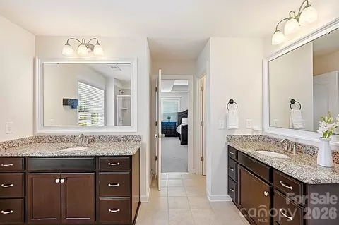 Bath - 2017 Topaz Plz, Davidson, NC 28036 photo 2 of 5