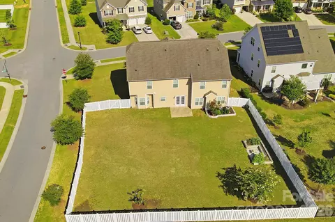 View/Area - 2017 Topaz Plz, Davidson, NC 28036 photo 1 of 4