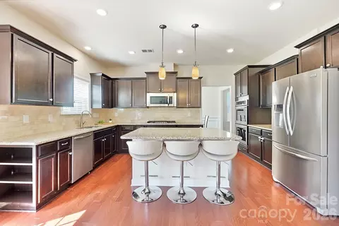 Kitchen - 2017 Topaz Plz, Davidson, NC 28036 photo 3 of 5
