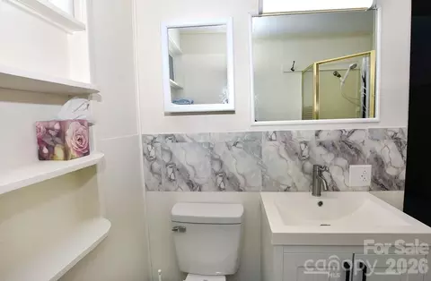 Bath - 709 Sunset Dr, Salisbury, NC 28147 photo 1 of 5