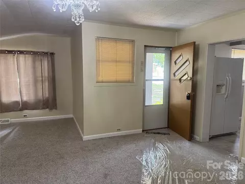 Living - 709 Sunset Dr, Salisbury, NC 28147 photo 1 of 4