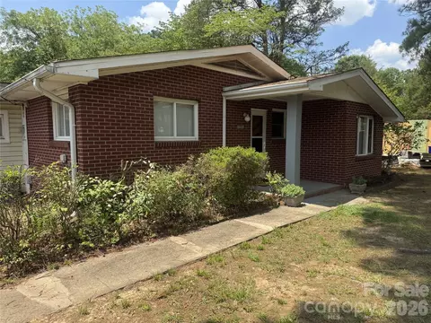 Exterior - 709 Sunset Dr, Salisbury, NC 28147 photo 1 of 6
