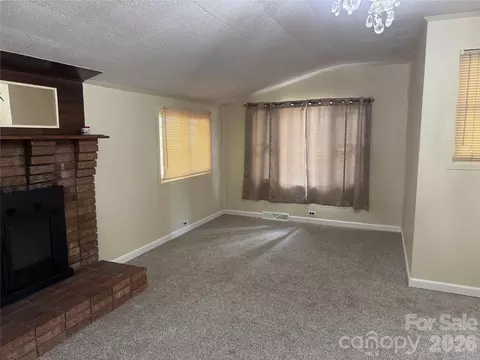 Living - 709 Sunset Dr, Salisbury, NC 28147 photo 3 of 4