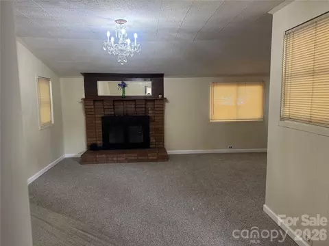 Living - 709 Sunset Dr, Salisbury, NC 28147 photo 2 of 4