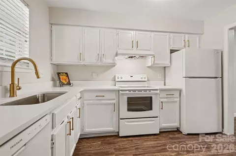 3312 Heathstead Pl, Charlotte, NC 28210
