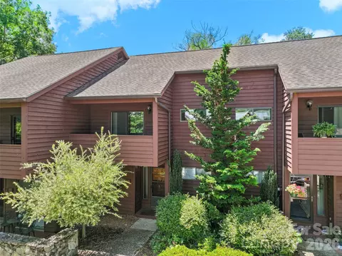 36 Meadows Ln, Maggie Valley, NC 28751