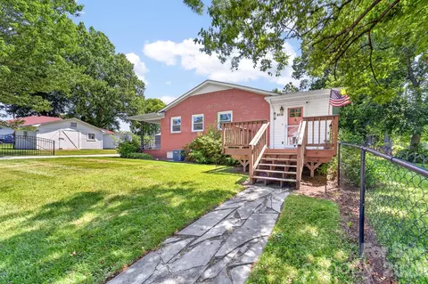 8418 Moores Chapel Rd, Charlotte, NC 28214