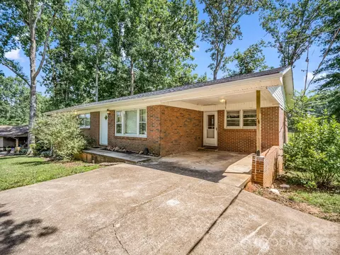 385 Eastview Dr, Bostic, NC 28018 photo 2